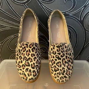 Toms Palma Suede Leopard Print Platform Slip Ons